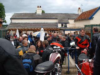 Butley 2001 - Socialising at the pub